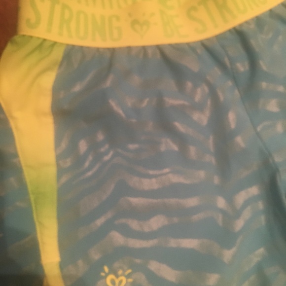 Girls shorts - Picture 2 of 3